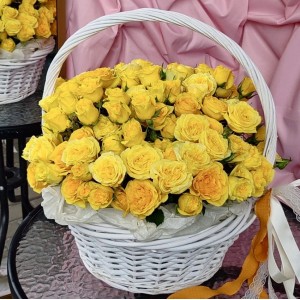 Корзина цветочная "Дюшес"